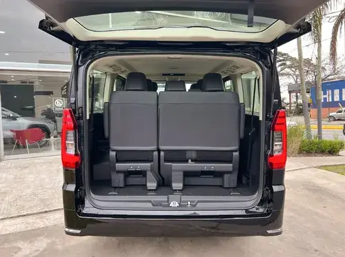 Toyota Hiace 2.8 Tdi Wagon 6at 10a 2025