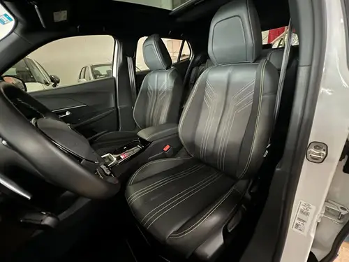Peugeot 2008 1.0T Gt 2025