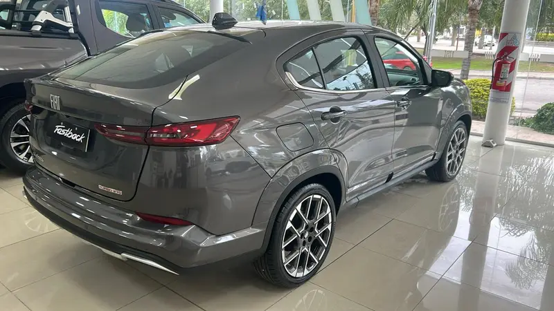 Fiat FASTBACK TURBO 270 AT6 2026