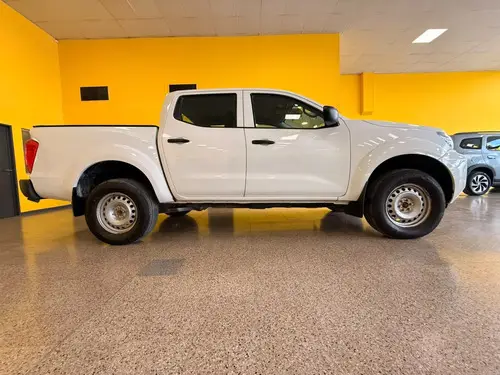 Nissan Frontier 2.3 Se Cd 4x4 Mt 2023