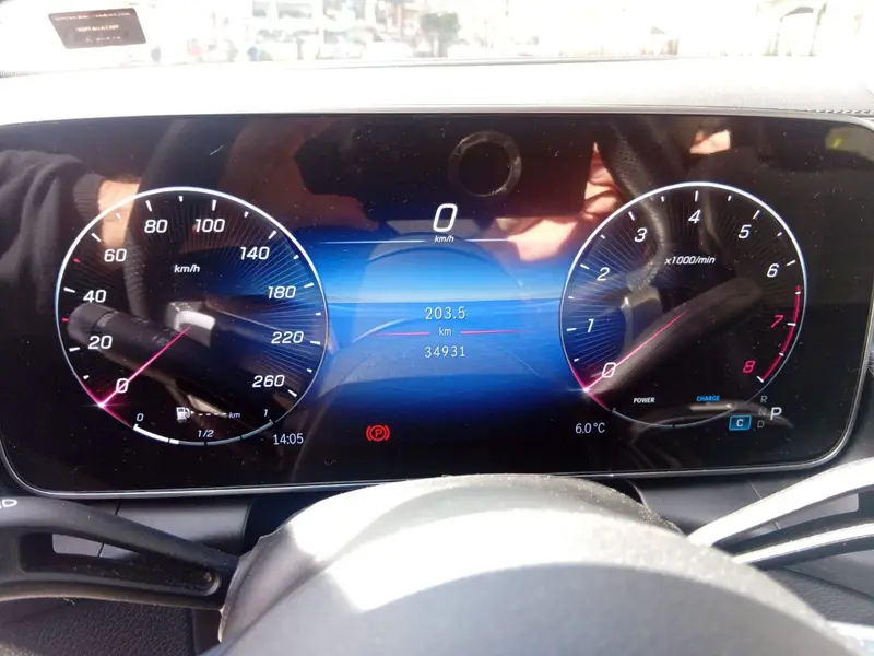 Mercedes-Benz GLC300 AMG LINE 2024