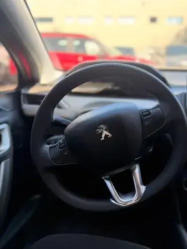 Peugeot 2008 1.6 Allure am20 2020