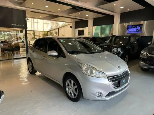 Peugeot 208 1.6 5p Allure Touch 2014