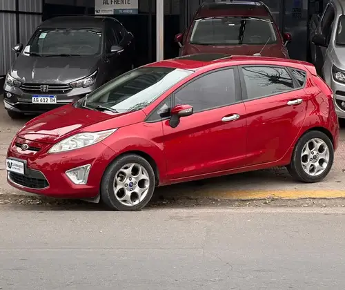 Ford Fiesta Kinetic 1.6 Titanium 120cv 2013