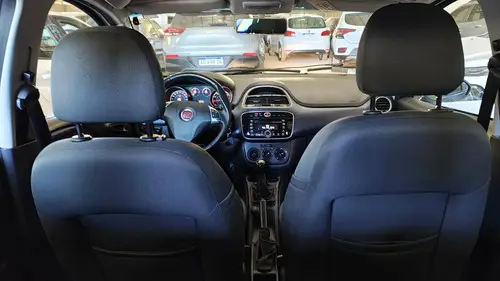 Fiat Punto 1.4 Attractive C/radio Integrada 2015