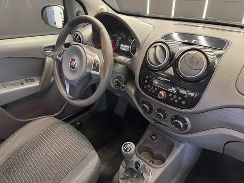 Fiat Palio 1.4 5 P ATTRACT 2016