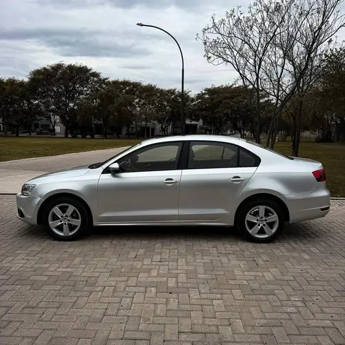 Volkswagen Vento 2.0 TDI LUXURY DSG L11 2012