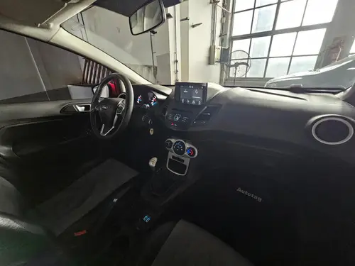 Ford Fiesta Kinetic Design 1.6 Se Powershift 120cv 2018