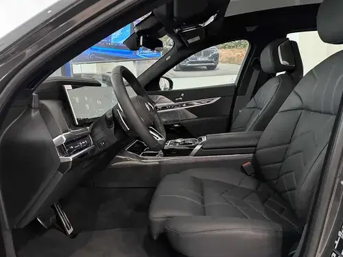 BMW 760i xDrive MSportPro 2025
