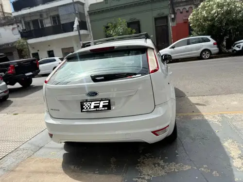 Ford Focus 2 1.6 Trend Sigma 5P 2012