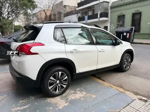 Peugeot 2008 1.6 Feline Tip am20 2020