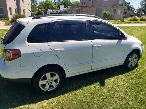 Volkswagen Suran 1.9 Sdi Highline Cuero 90e 2010