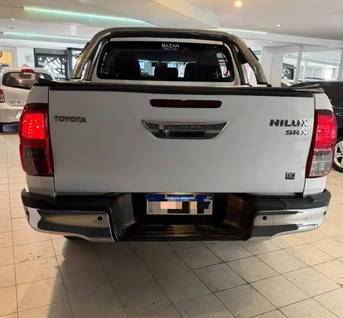 Toyota Hilux 2.8 CD SRX TDI 6 M/T 2018