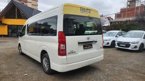 Toyota Hiace 2.8 Tdi Commuter 6at 14a 2022