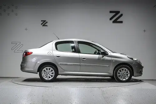 Peugeot 207 1.6 Sedan Feline 106cv 2013