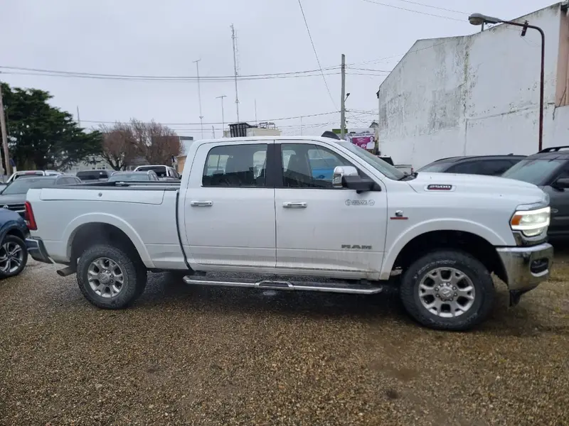 Dodge Ram 2.5000 Laramie 2020