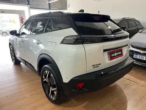 Peugeot 2008 1.0T Gt 2025