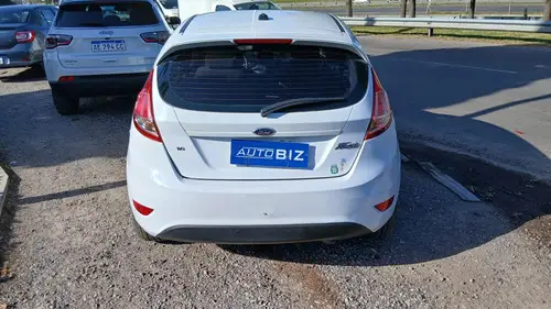 Ford Fiesta Kinetic 1.6 Se Plus 120cv 2014