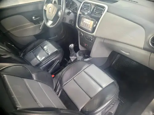 Renault Logan 1.6 Privilege 105cv 2015