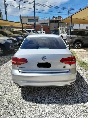 Volkswagen Vento 2.5 Luxury 170cv 2015