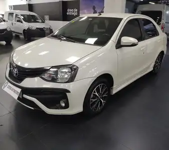 Toyota Etios 1.5 XLS 4P L16 2018