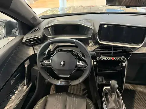Peugeot 2008 1.0T Gt 2026