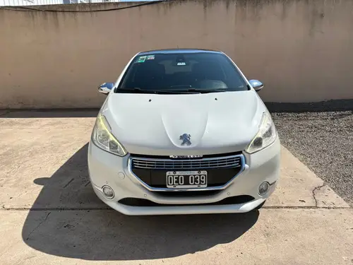 Peugeot 208 XY 2014