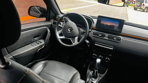 Renault Oroch ICONIC 1.3 TCE 163 2WD CVT 2025