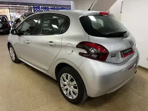 Peugeot 208 1.6 Active 2019