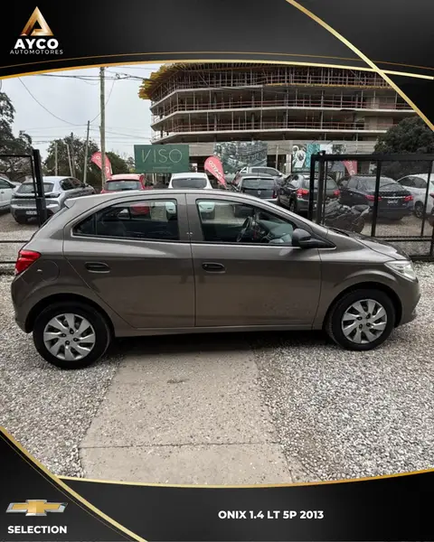 Chevrolet ONIX 1.4 LT 2013