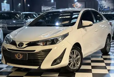 Toyota Yaris 1.5 107cv Xls Sedan 2021