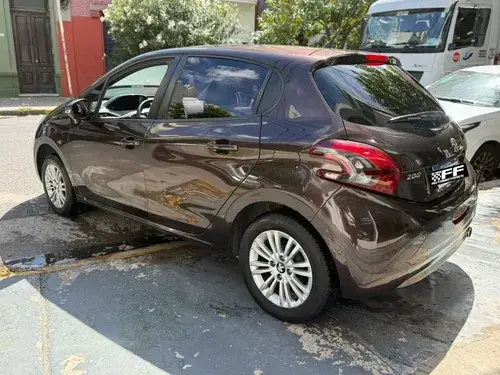 Peugeot 208 1.6 Allure 2018