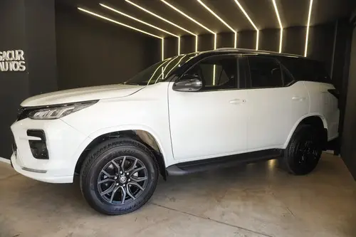 Toyota Hilux SW4 2.8 Tdi Gr-s 4x4 7as 6at 2025
