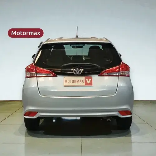 Toyota Yaris 5 puertas 1.5 Xs L/22 2024