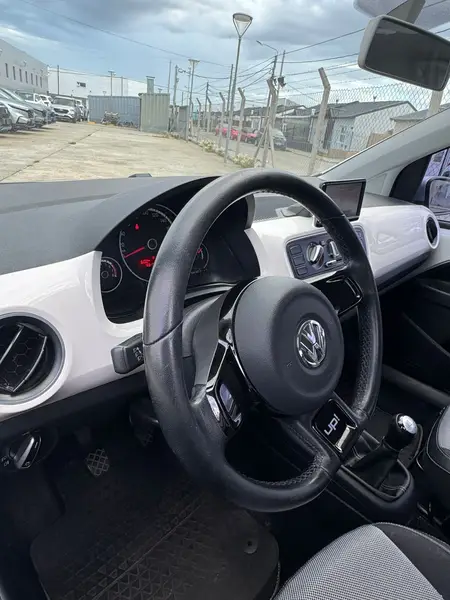 Volkswagen UP WHITE 2016
