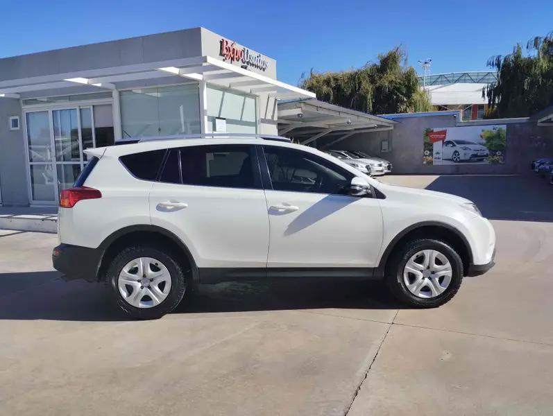 Toyota RAV 4 4 2.0 5 P L/16 4X4 VX CVT 2013