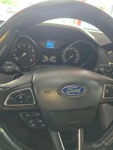 Ford Focus III 2.0 Sedan Se Plus At6 2015