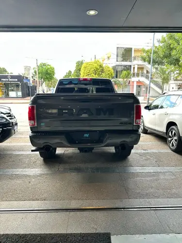 RAM 1500 5.7 Laramie Atx V8 2024