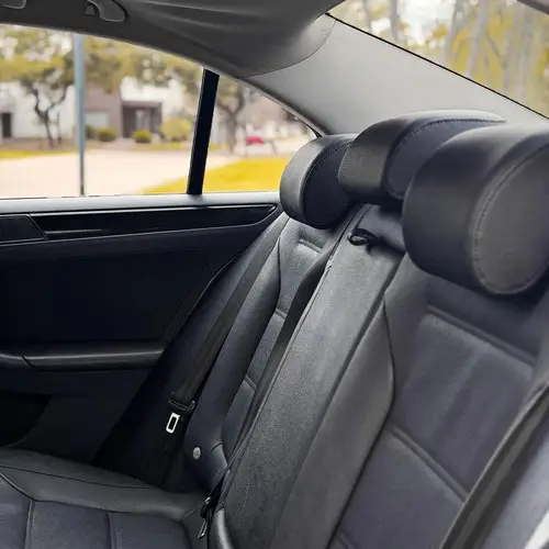 Volkswagen Vento 2.0 TDI LUXURY DSG L11 2012