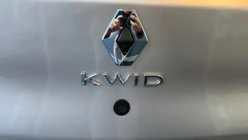 Renault Kwid 1.0 Sce 66Cv Iconic Outsider 2026
