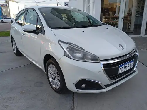 Peugeot 208 ALLURE MT 2017