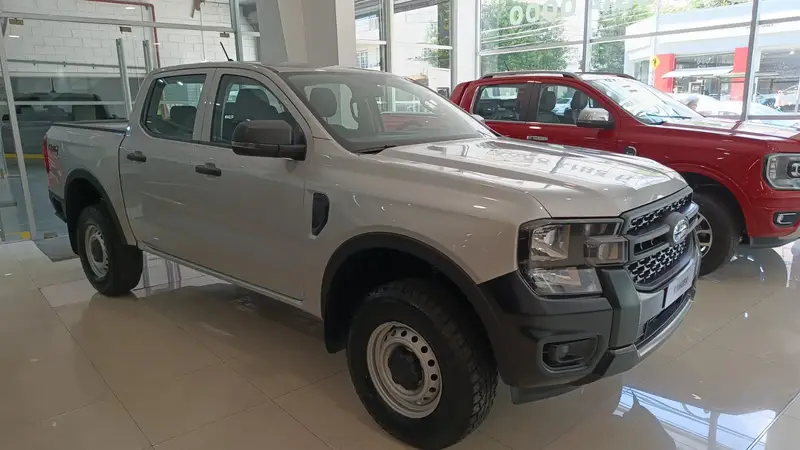 Ford RANGER 2.0 XL DC 4x2 MT 2026