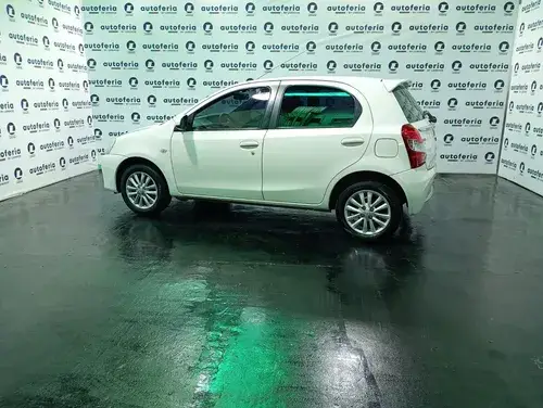 Toyota Etios 1.5 XLS 5P L13 2014