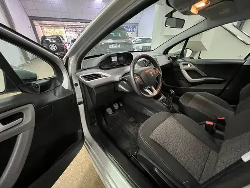 Peugeot 208 1.6 Active 2019