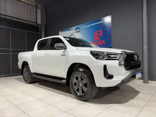 Toyota Hilux Pick-Up 2.8 Cd Srv 177cv 4x2 At 2024