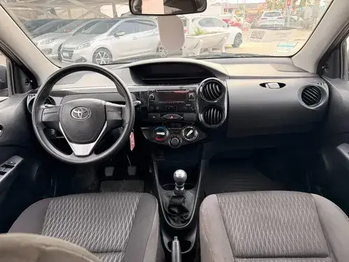 Toyota Etios 1.5 X 5p 2021