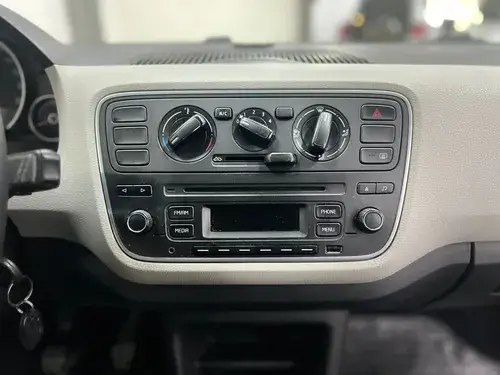 Volkswagen Up! 1.0 Move Up! 75cv 2015