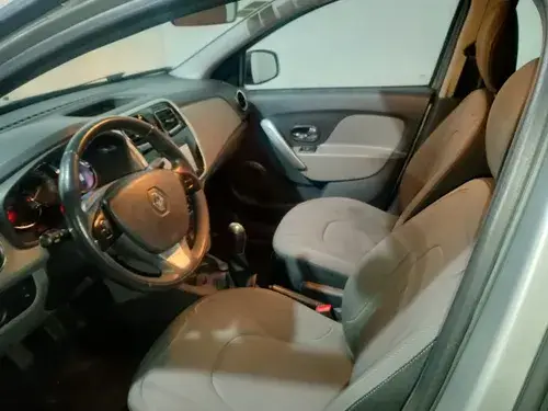 Renault Logan 1.6 Privilege 105cv 2015
