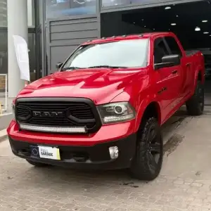 RAM 1500 5.7 Laramie Atx V8 2015
