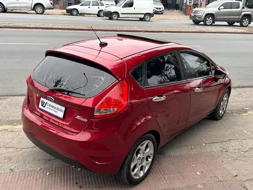 Ford Fiesta Kinetic 1.6 Titanium 120cv 2013
